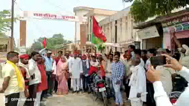 नगर पंचायत बिस्कोहर से वार्ड नंबर 5 अटल नगर से सपा प्रत्याशी आकांक्षा सिंह ने किया नामांकन