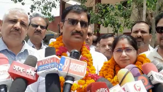 दिबियापुर नगर पंचायत से निर्दलीय प्रत्याशी ने ठोकी ताल चुनाव को लेकर दिया भरोसा