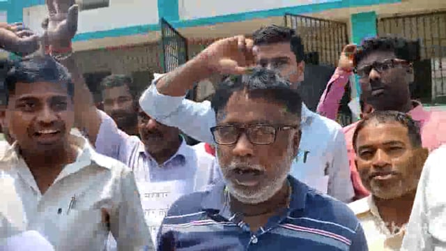 सुगौली में लोहार जाति ने किया जाति गणना का वहिष्कार,गलत कोड में जाति गणना किये जाने का लगाया आरोप।