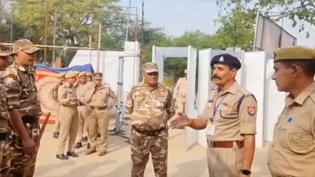 मथुरा में मुख्यमंत्री आगमन को लेकर तैयारियां पूर्ण चप्पे-चप्पे पर पुलिस तैनात रूट किये डायवर्ट