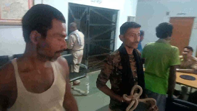 सूरजगढ़ा-मारपीट के मामले में एक नामजद अभियुक्त को नवाबगंज से गिरफ्तार कर भेजा गया जेल 