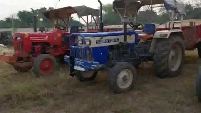 भल्लु गांव के पास से धनकुंड पुलिस ने चार अवैध बालू लदे ट्रेक्टर को किया जब्त