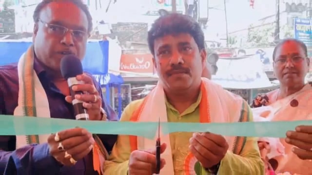 

পূর্ব মেদিনীপুর জেলা
 হেঁড়িয়া মর্নিং স্টার ক্লাবের এদিন সন্তোষী মায়ের পূজার শুভ সূচনা করলেন সভাধিপতি উত্তম বারিক