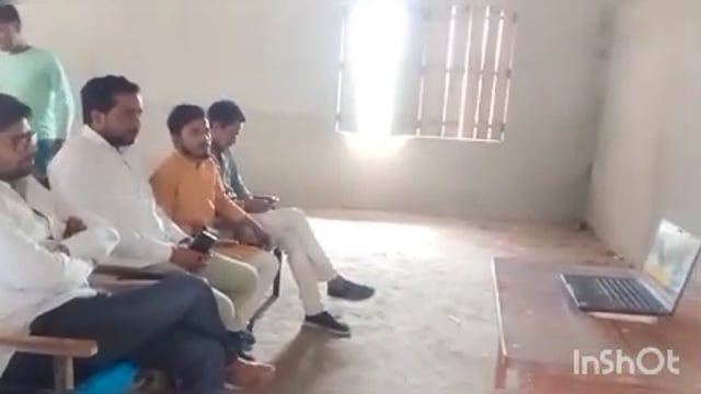 प्रधानमंत्री के मन की बात के 100 वे एपिसोड पर इटियाथोक मंडल के बूथ संख्या 110 पर भाजपा पदाधिकारियों ने सुनी मन की बात