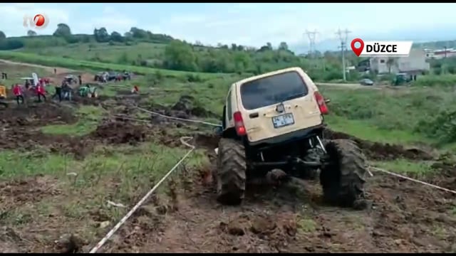 Off-Road Festivalinde Araçlar Parkura Dayanamayınca Devrildi