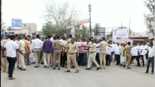 आटपाडी मार्केट कमिटीची लढत बरोबरीत दोन्ही गटांना नऊ नऊ समान जागा मिळाल्या