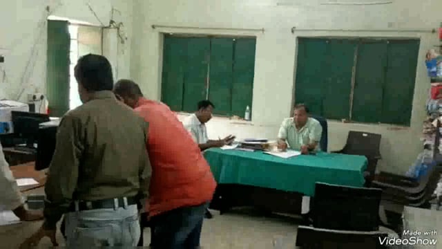 नवादा सिविल सर्जन ने प्राथमिक स्वास्थ्य केंद्र सिरदला का किया औचक निरीक्षण