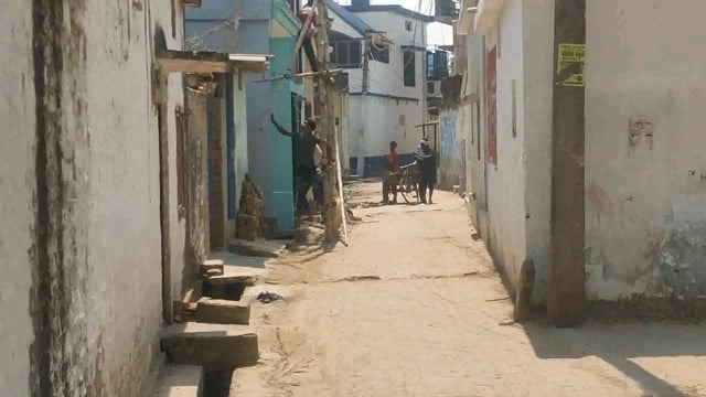 ग्राम पंचायत बसडीलिया में ग्राम प्रधान द्वारा चलाया गया स्वच्छता अभियान लोगों से स्वच्छता बनाए रखने की की गई अपील