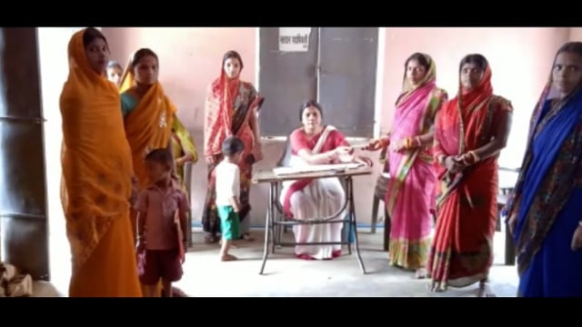 जिले भर में बालवाड़ी बच्चों के बीच पोशाक की राशि वितरित 