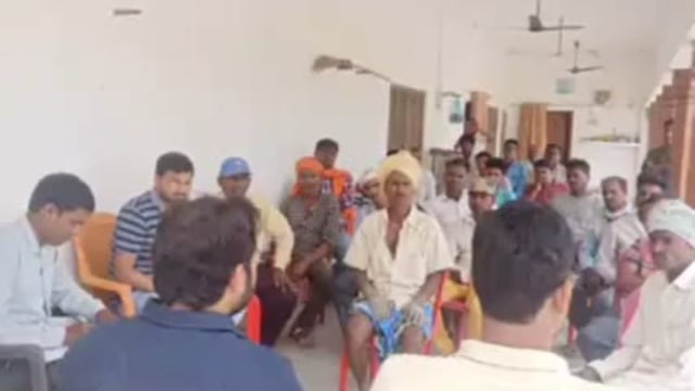 भनवापुर ब्लाक क्षेत्र के खुरपहवा गांव में ओडीएफ प्लस गांवों में ब्लाक क्षेत्र के राजमिस्त्रियों को किया गया प्रशिक्षित