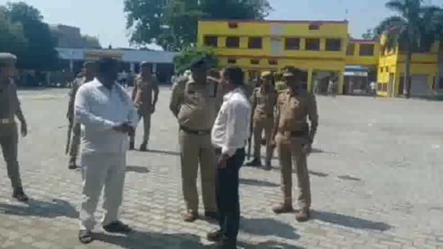 नवाबगंज में कड़ी सुरक्षा व्यवस्था के बीच संपन्न हुआ नगर निकाय चुनाव का मतदान 