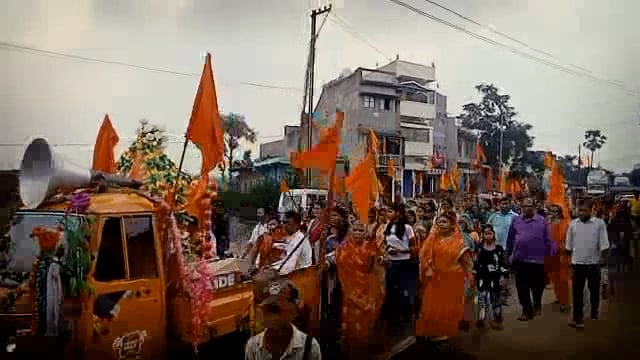 महर्षि मेंही के जयंती पर शहर में निकाली गई शोभायात्रा ।