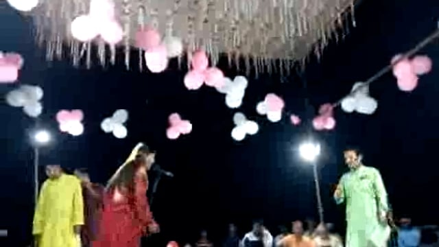 तेहरा महावन में अयोजित रसिया दंगल की एक झलक 