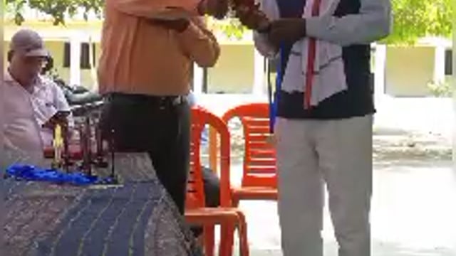 मेधावी छात्र छात्राओं को किया गया सम्मानित