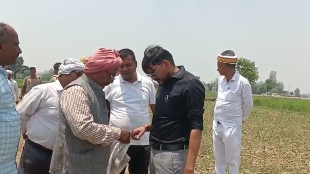 एसडीएम सदर ने हरैया झूमन में  बन रहे एएनएम सेंटर व बंटवारे की जमीन का कराया निस्तारण