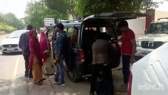 सीओ के फॉलबर का शव घर के कमरे में फंदे पर लटका मिला परिजनों ने छुट्टी ना मेले से आहत होने की बात कही