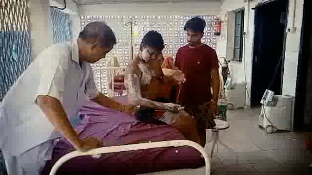 भरको गांव के मिष्ठान की दुकान में गर्म तेल में गिरकर 18 वर्षीय युवक गंभीर रूप से हुआ जख्मी गंभीर स्थिति में भागलपुर रेफर