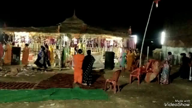 सिरदला प्रखंड के लौन्द पंचायत के चमोथा गांव में हनुमान मंदिर प्राण प्रतिष्ठा यज्ञ को लेकर की गई पांच दिवसीय यज्ञ काआयोजन