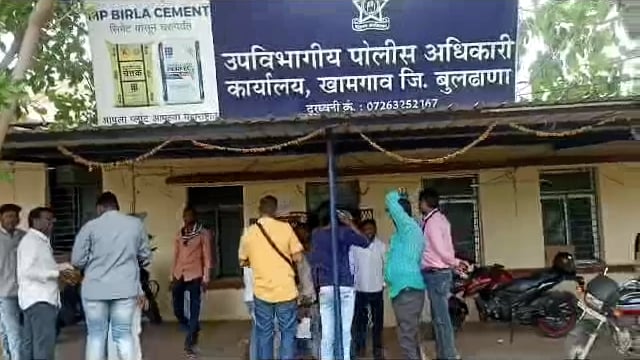 पत्रकारांसोबत गैवर्तन करणाऱ्या पोलीस उपनिरीक्षक स्वप्निल रणखांब यांना निलंबित करा पत्रकारांची मागणी 