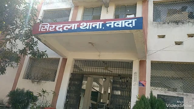 पुलिस ने बबली नगवां गांव से 21 लीटर महुआ शराब के साथ तीन पियकड़ एवं एक व्यक्ति को किया गिरफ्तार