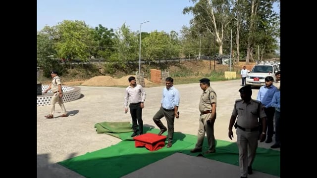 प्रमंडलीय आयुक्त ने बेलहर प्रखंड कार्यालय का किया निरीक्षण, दिए आवश्यक दिशा निर्देश 