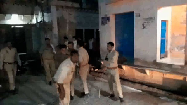 महाराणा प्रताप जयंती पर बिना अनुमति जुलूस निकाले जाने से रोकने पर पुलिस पर किया पथराव तीन घायल