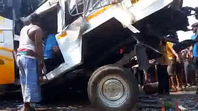ভয়াবহ পথ দুর্ঘটনা ঘটলো নন্দীগ্রামে। মৃত ১