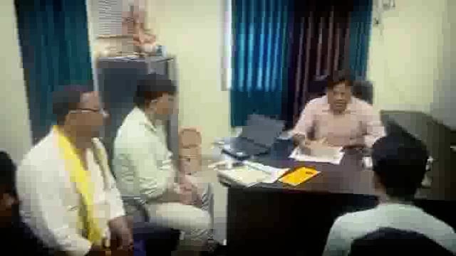 अमरपुर  प्रखंड मुख्यालय में बीडीओ राकेश कुमार की अध्यक्षता में स्वच्छ भारत मिशन के तहत स्वच्छता पर्यवेक्षक  की हुई बैठक 