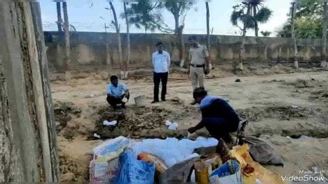 सिरदला थाना परिसर में 1733 लीटर देसी महुआ शराब को किया गया विनिष्ट