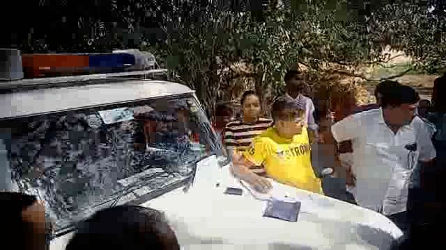 पवईडीह गांव में आम के पेड़ से लटका मिला 35 वर्षीय युवक का शव ।