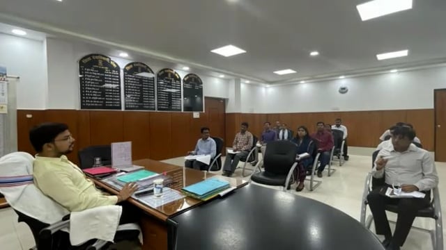 अनियमितता बरतने वाले जनवितरण प्रणाली विक्रेता पर कठोर कार्रवाई, जिला पदाधिकारी 