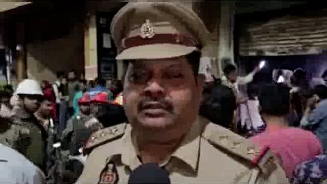 आयुर्वेदिक औषधालय में लगी भीषण आग दो दमकल ने आग पर पाया का फायर स्टेशन इंचार्ज ने दी जानकारी