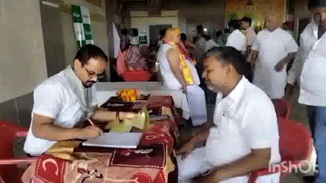 फॉर्टिस एस्कॉर्ट हॉस्पिटल की जयपुर से आई डाक्टरों की टीम ने रोगियों का निशुल्क परीक्षण कर आवश्यक उपचार दिए