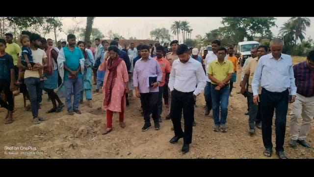 स्मार्ट गांव बाबरचक का जिला पदाधिकारी ने किया निरीक्षण; दिया आवश्यक दिशा निर्देश 