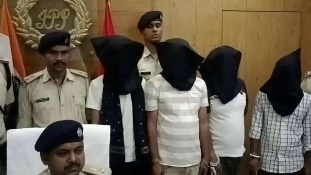 जिले के बड़हिया थाना क्षेत्र अंतर्गत गोलीकांड मामले का हुआ उद्भेदन चार अपराधी हथियार के साथ गिरफ्तार