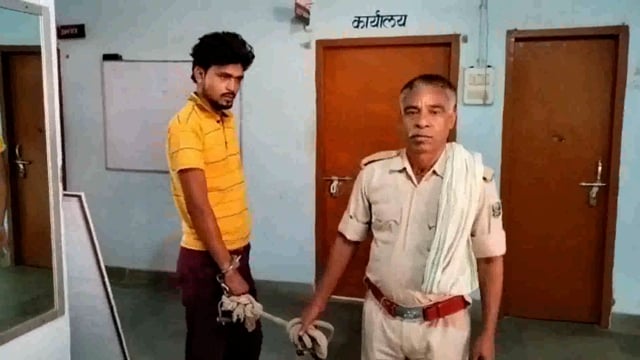 सूरजगढ़ा-पुलिस के द्वारा एक शराबी को शराब के नशे में गिरफ्तार कर पुलिस हिरासत में पेशी के लिए भेजा गया लखीसराय न्यायालय