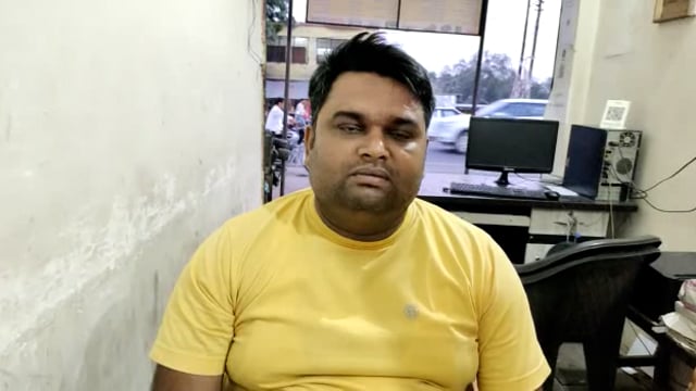 बलरामपुर युवक ने ग्राम प्रधान पर लगाया निजी तालाब पर फर्जी पेमेंट करवाने का आरोप सुनिए क्या कुछ कहता है युवक 