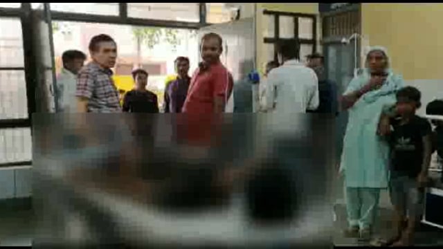 पिपरवा डेरा के पास में बाइक सवार युवक को अज्ञात चार पहिया वाहन वाले ने मारी टक्कर,108 एम्बुलेंस से अस्पताल में भर्ती