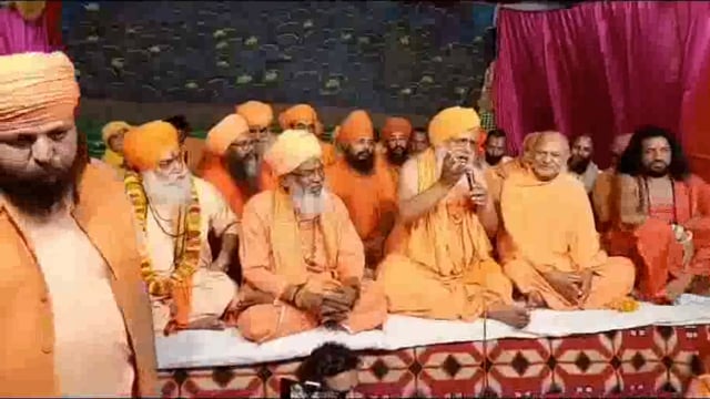 साक्षी महाराज ने कहा कि कर्नाटक की जनता ने हमें सही से समझा नहीं या फिर उन्हें समझा पाने में हम असफल रहे