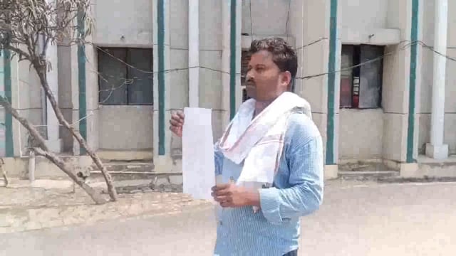 सिद्धार्थनगर जिले नवनिर्वाचित सभासद मारपीट की शिकायत लेकर पहुंचे एसपी ऑफिस