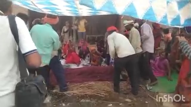 प्रशासन के आश्वासन l के बाद परिजनों ने मृतक का किया अंतिम संस्कार प्रशासन ने ली राहत की सांस