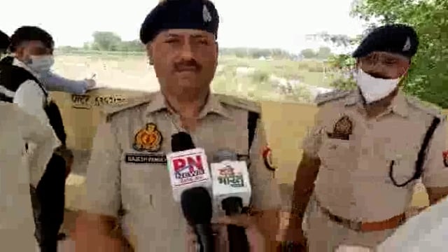 kanpur Dehat : यात्री प्रतीक्षालय में मिला युवक का शव, फॉरेंसिक टीम ने साक्ष्य किए एकत्रित पुलिस जांच में जुटी#kanpur 