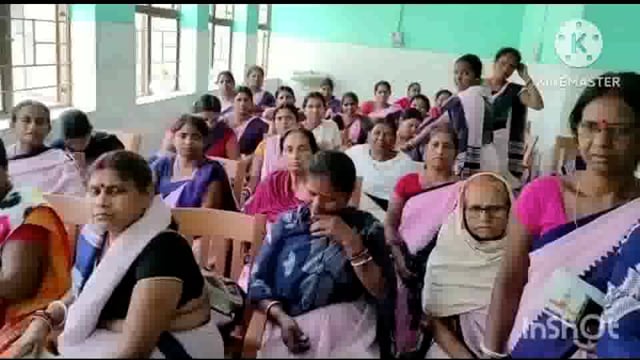 सूरजगढ़ा-आशा कार्यकर्ताओं की बैठक में मासिक रिपोर्ट की जांच की गई है