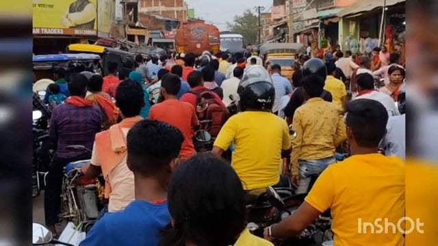 बट सावित्री पूजन को लेकर साहेबगंज बाजार में घंटों रहा सड़क जाम,क