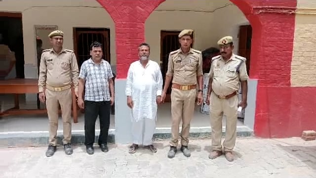 Azamgarh news गैंगेस्टर एक्ट मे 25 25 हजार के दो इनामी बदमाश गिरफ्तार