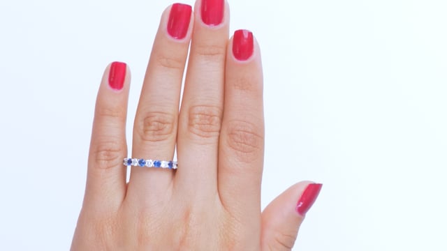 Emerald Gemstone & Diamond Band - Video