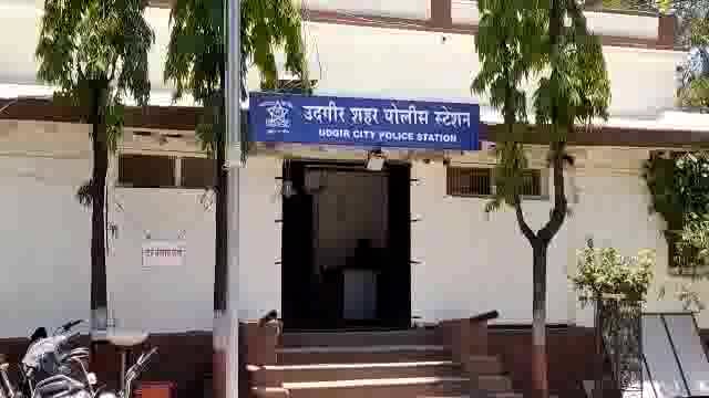 भोसले कॉम्प्लेक्स येथून अज्ञात चोरट्याने मोटारसायकल पळवली