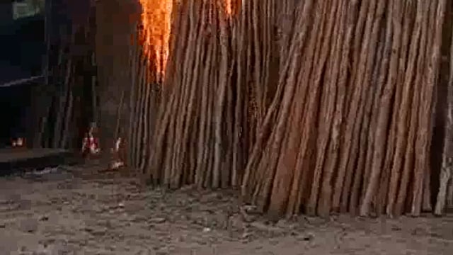 बाकलपुर गांव के पास भूमिगत पीएनजी पाइप लाइन में गैस लीकेज के चलते लगी आग