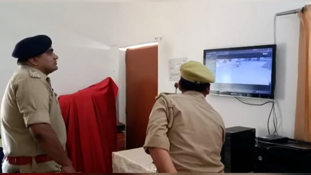 आजमगढ़ पुलिस अधीक्षक अनुराग आर्य ने सीसीटीवी किया उद्घाटन आजमगढ़ जिले के सभी चौराहों पर लगेंगे सीसीटीवी कैमरे