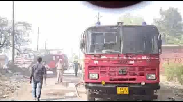 कानपुर देहात:फैक्ट्री में लगी भीषण आग_आधा दर्जन दमकल की गाड़ियां आग पर काबू पाने में जुटी